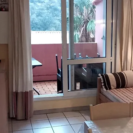 Апартаменты Magnifique Vue Sur Avec Piscine *